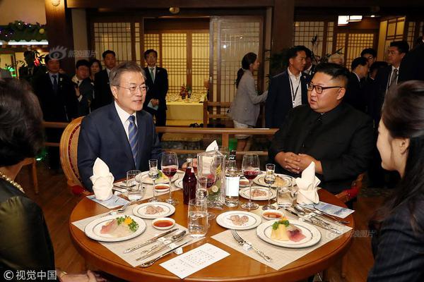 互联网<大>厂们，扑向「穷鬼超市」