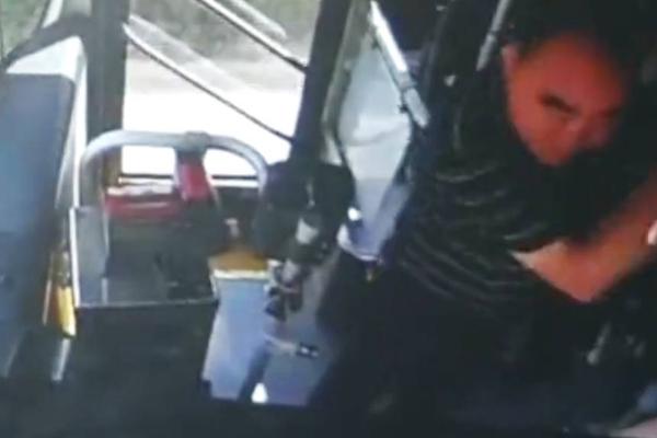 中汽:股份：截至2025年9月30日公司股东人数为37955户