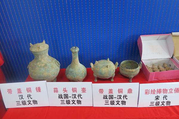 新浪财.经CEO邓庆旭：鸿蒙系统一定能走出一条“微笑曲线”