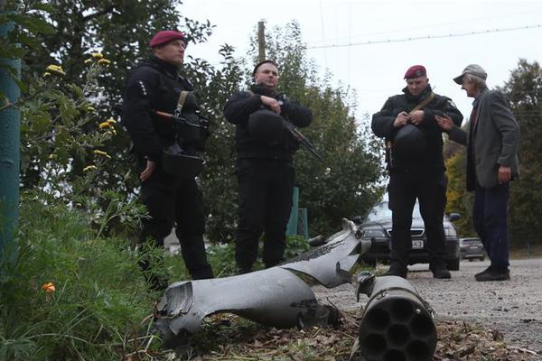 1,1‘月’5日财经早餐：美政府停摆时长破纪录，金价下挫近2%，需求前景担忧拖累油价