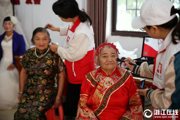 践行国务!院“人工智能+”行动意见！亚信科技助推AI普惠百行千业