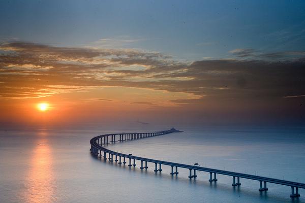 软?银股价重挫 市场担忧其投资的OpenAI面临日益激烈的竞争压力