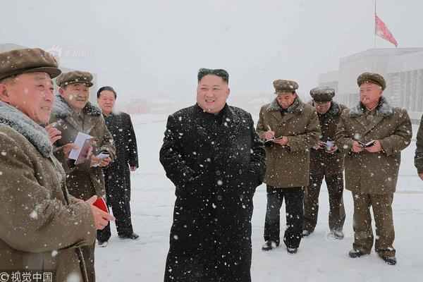 OPP,O —Reno15系列发布：首发 “出圈实况拼图”功能，售价2999元起