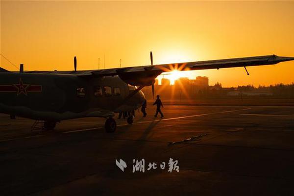 营—收40亿+、净利逾5.4亿，上美发布上半年盈利预告