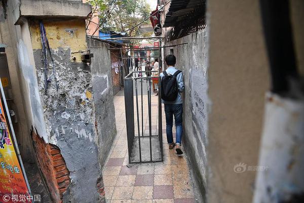 期‘货’交易软件2025终极对决：新浪财经为何成为职业玩家的“第二大脑”？