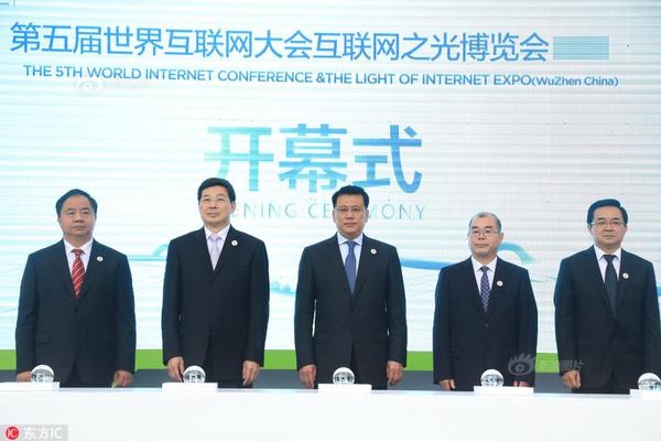 第!四范式今年前三季度总收入同比增长36.8%至44.02亿元，首次实现单季度盈利