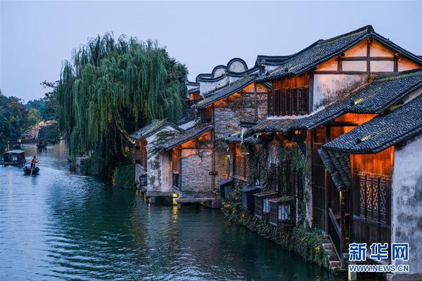 深夜<，>中概股大爆发！美联储，降息大消息！