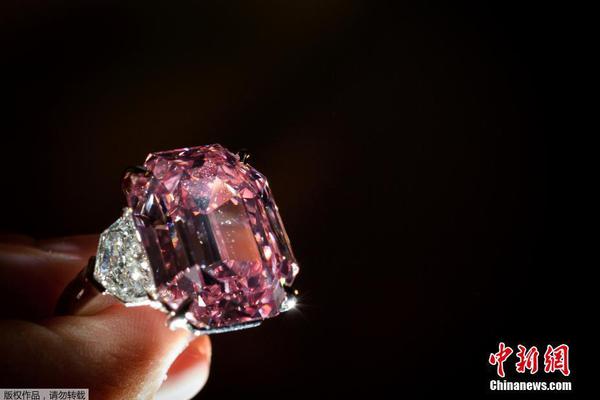 杨德龙?：美国政府“停摆”时间将破纪录加大美国经济陷入衰退的风险