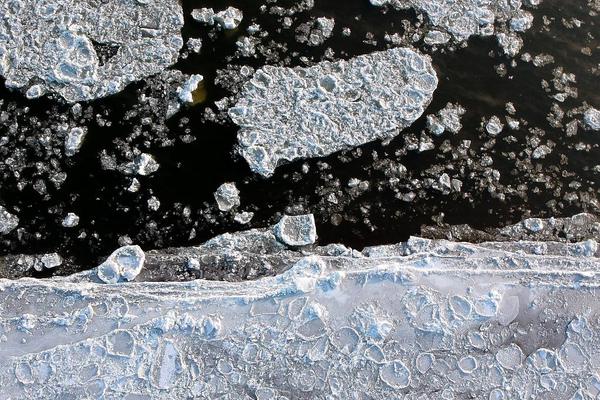 格力：用标准说话.，让世;界爱上中国造