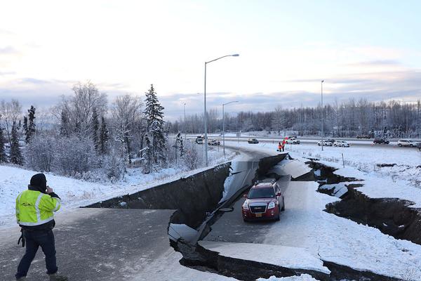 液,冷服务器概念股震荡反弹 大元泵业、腾龙股份双双涨停