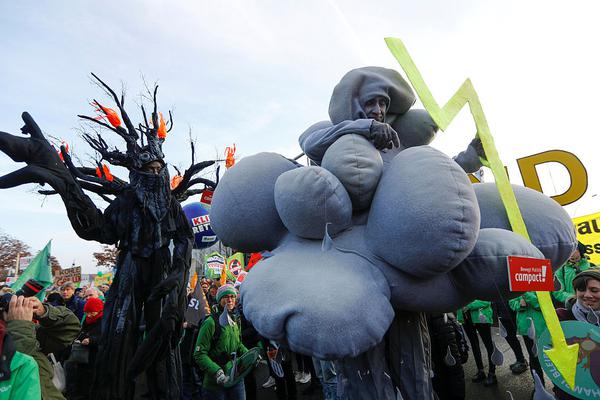 英特!尔最新发声：公司与陈立武期待与特朗普政府继续合作