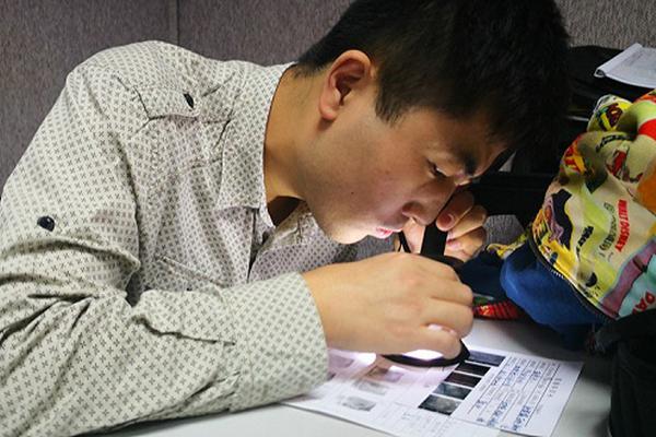 长城基金廖瀚博,：持续关注AI‘产’业端变化