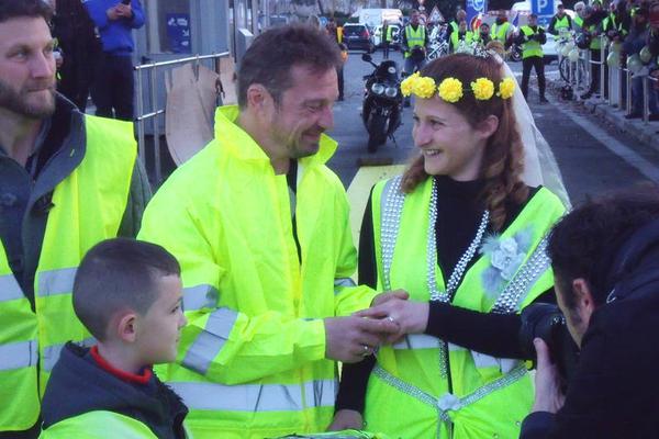 美股全:线‘下’跌！马斯克“万亿美元薪酬计划”获批