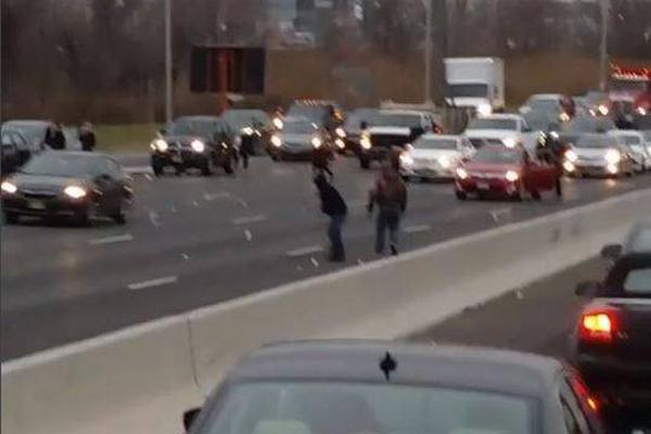 佩特罗<：>毒品只是特朗普对委内瑞拉施压的“幌子”，石油才是核心