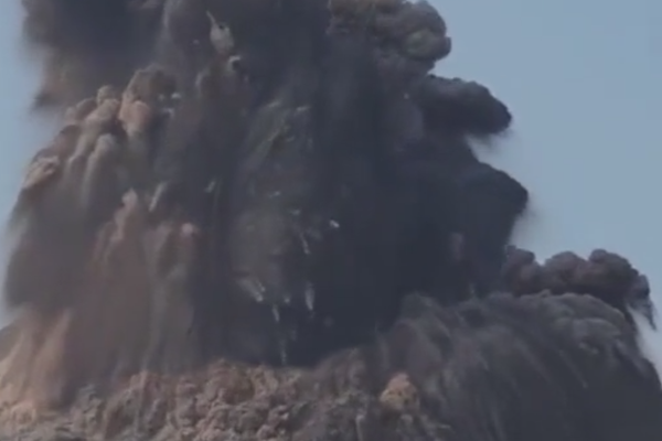 【—招商电子—】海光信息：25Q2归母净利环比持续提升，关注合并曙光后的市场表现