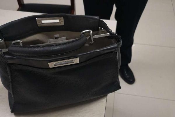 比,特币录得3月来最.大单日跌幅，10亿美元杠杆头寸被迫清仓，加密货币凛冬将至？