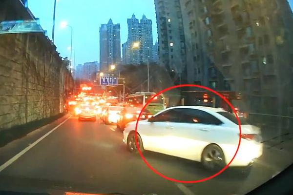 【企业.】,京东收购德国零售巨头CECONOMY：国际化布局开启新征程