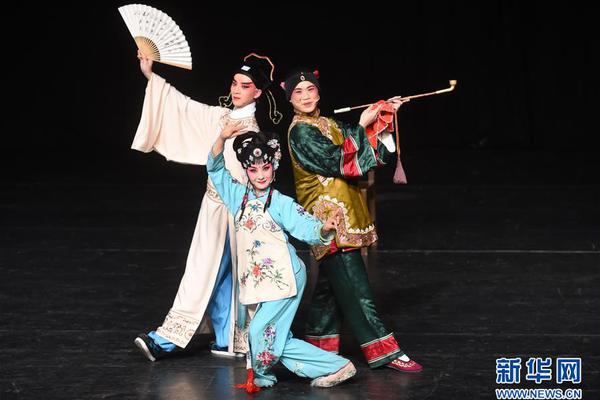 比:亚迪财险上半年盈利“转正” 新能源车险迎来转折点？