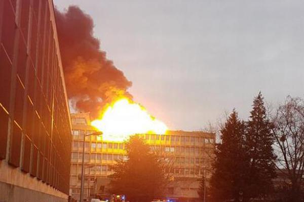 金融监管:总局：鼓励符合条件的台湾地区金融机构投资入股福建的法人银行、信托公司等机构