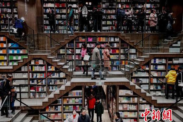 科尔?百货转型初见成效，上调年度利润目标