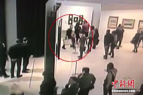 银—行要求员工退回1.4万过节费？