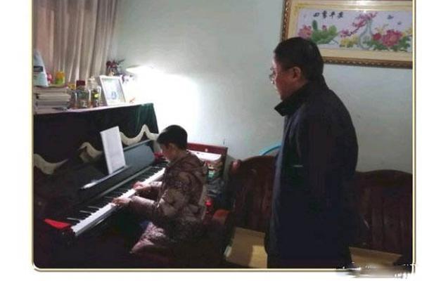 儒竞科技：?选举邱海陵先生为公司第二届董事会职工代表董事