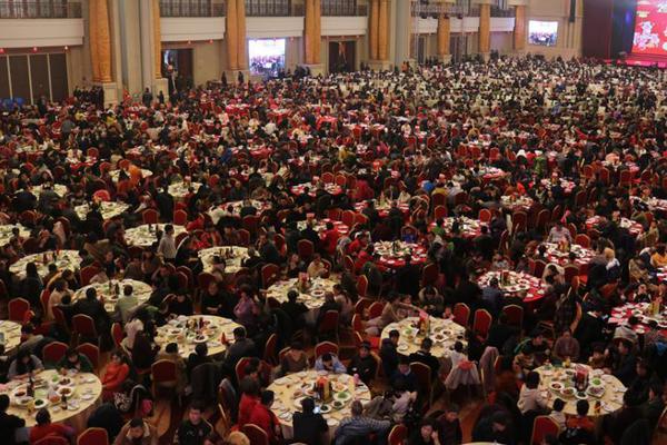 比特:币,再次跌破10万美元 加密货币市场清算规模达4.63亿美元