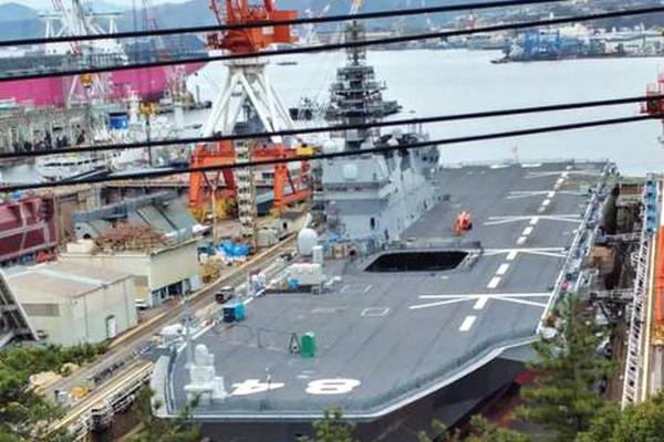 金龙汽车：副:总裁吴文彬因退休辞任