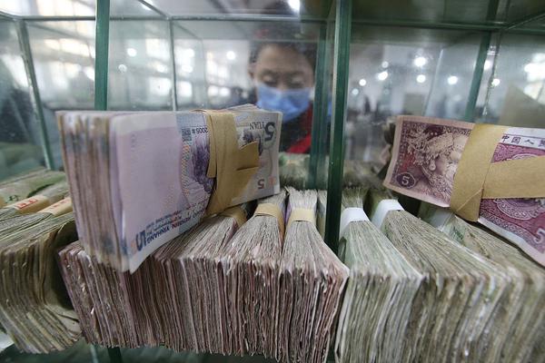 2025世界智能产业博览会举行<，>川企集中展示智能制造