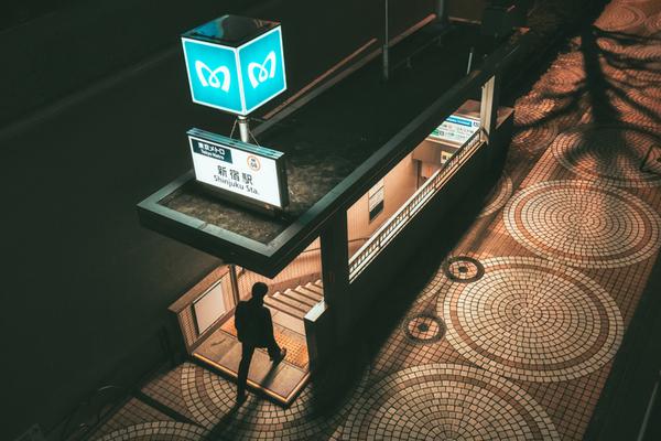 水:泥股午前多数上涨 东吴水泥及西部水泥均涨超5%