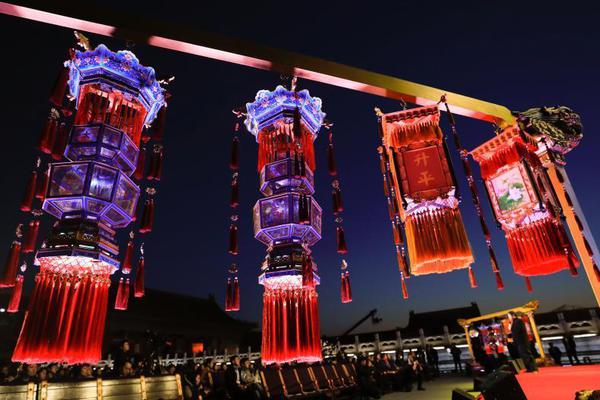 两市主力资,金净流出587.33亿元，计算机行业净流出居首