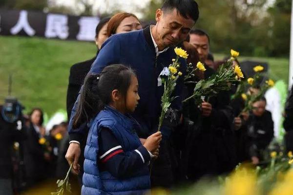 新华,通讯频媒:委任劳国康为授权代表