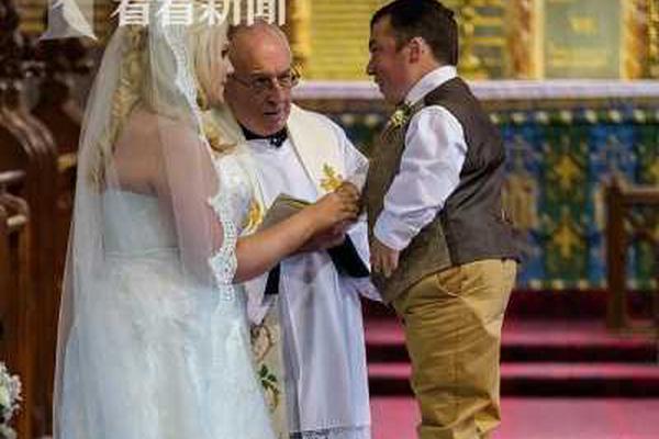 投资浮,盈成上市险企利,润“放大器”