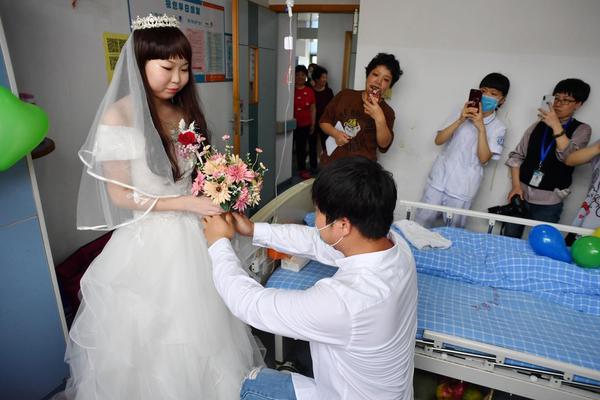 亚星!锚链11,月19日龙虎榜数据