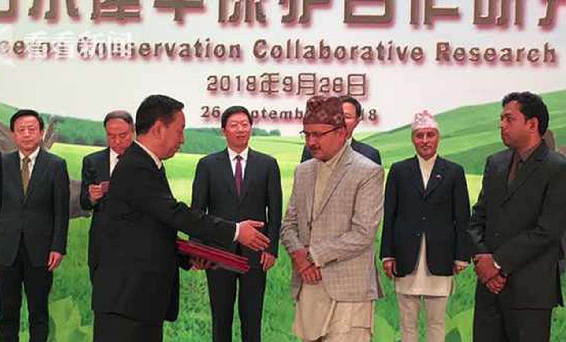 【银河机!械鲁佩】公司点评丨中国中车 ：铁路装备+新产业增长亮眼，看好全年业绩表现