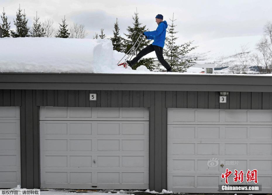 有赞;午:前涨超4% 上半年应占溢利7274.2万元同比扭亏为盈