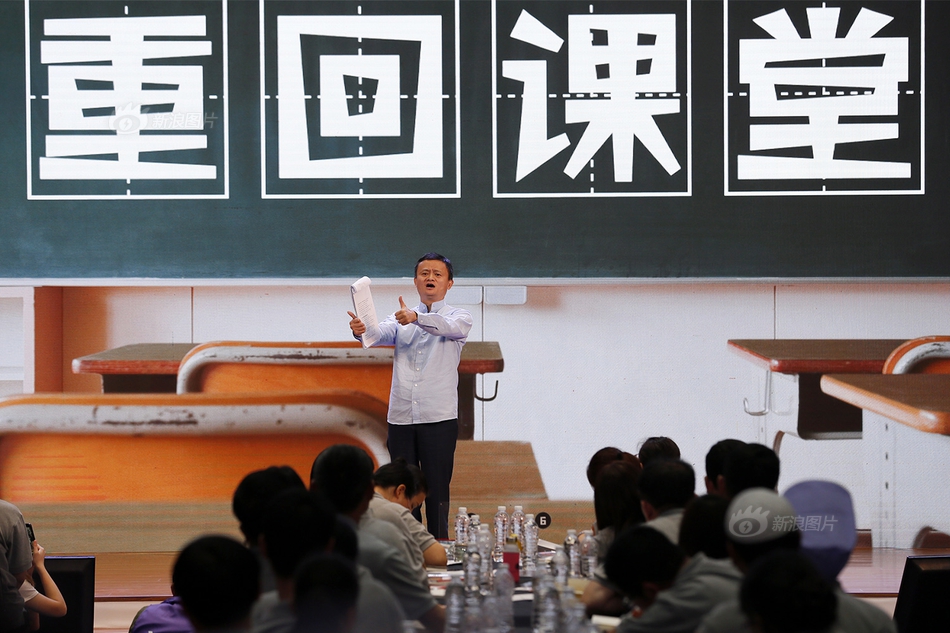 开盘<：>美股周三.开盘涨跌不一 甲骨文财测有望点燃AI交易