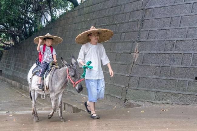 万—达集团19.7亿股权被冻结，48座万达广场出售初步落地