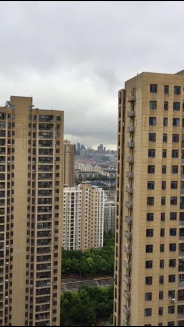 斩获两连板，盈,新发展称拟购长兴‘半’导体81.8091%股权