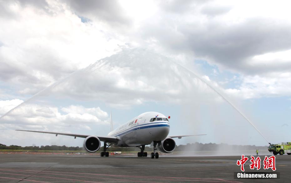 阿联!酋I!nfraX公司与海康威视签署合作备忘录