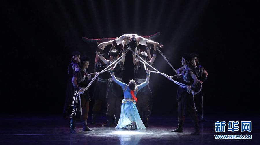 美国股市：?标普创一个月<来>最大跌幅 联储官员鹰派发言打压降息预期