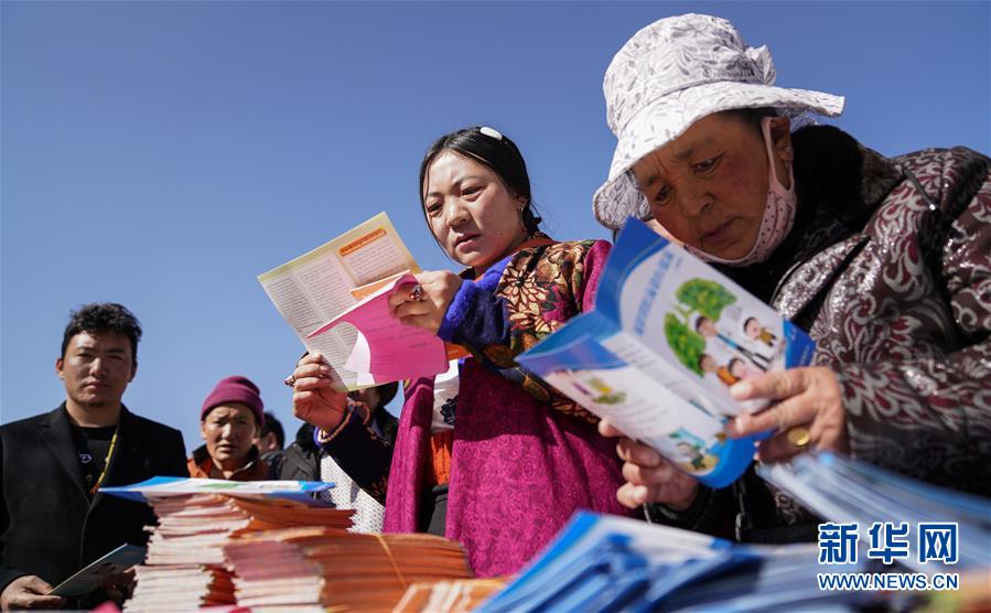 造!车新势力开盘活跃，蔚来、小鹏汽车等领涨恒生科技指数成分股