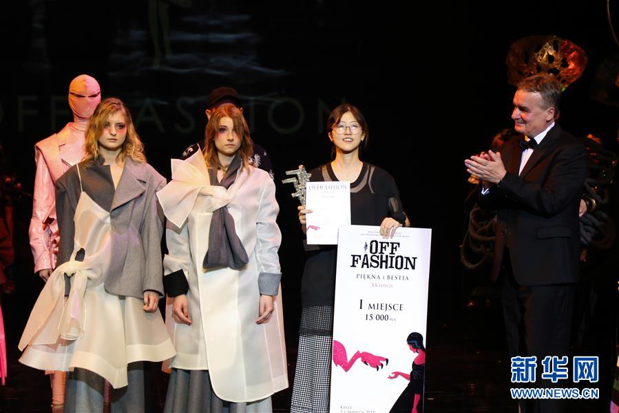 O.p<e>nAI大单引甲骨文股价狂飙！AI主线重归美股