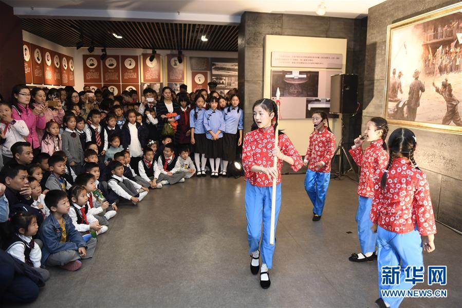 1:1.月28日沪深两市强势个股与概念板块