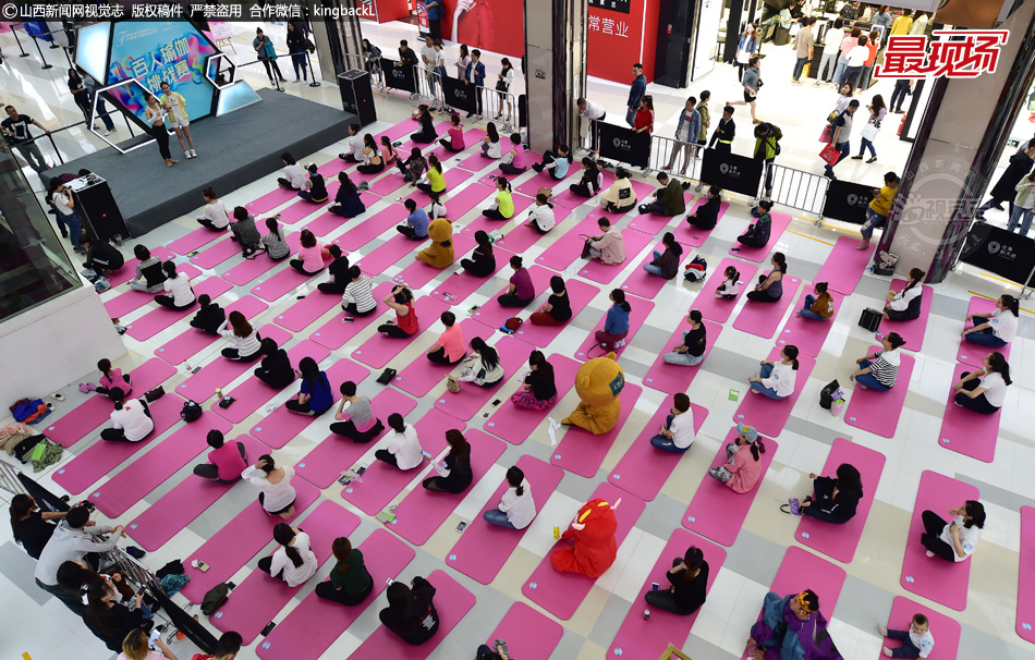 康耐特光!学午前涨近6% 公司前瞻性布局AI眼镜高潜市场