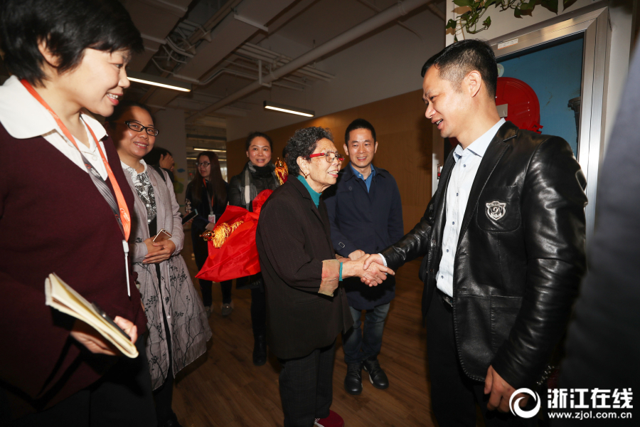 高瓴HHL—R二季度13F报告：重仓押注中概股，拼多多和富途居前二