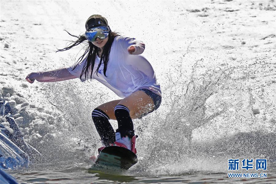 国—泰海!通：首予猫眼娱乐目标价9.43港元 评级“增持”