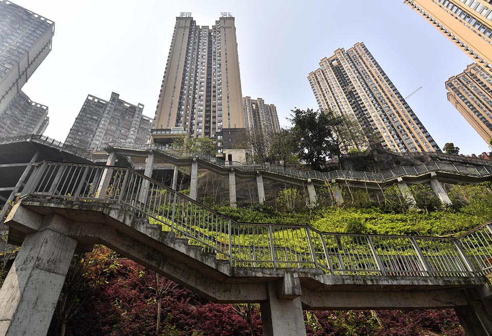 英伟达紧,急发声，回应,谷歌芯片威胁！公司股价较历史高点跌去约16%，市值蒸发5.6万亿元