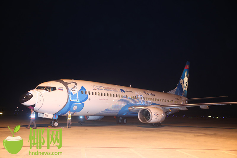 午评?：港股恒指跌0.2!% 科指跌1.3% 内银股活跃 半导体板块高开低走