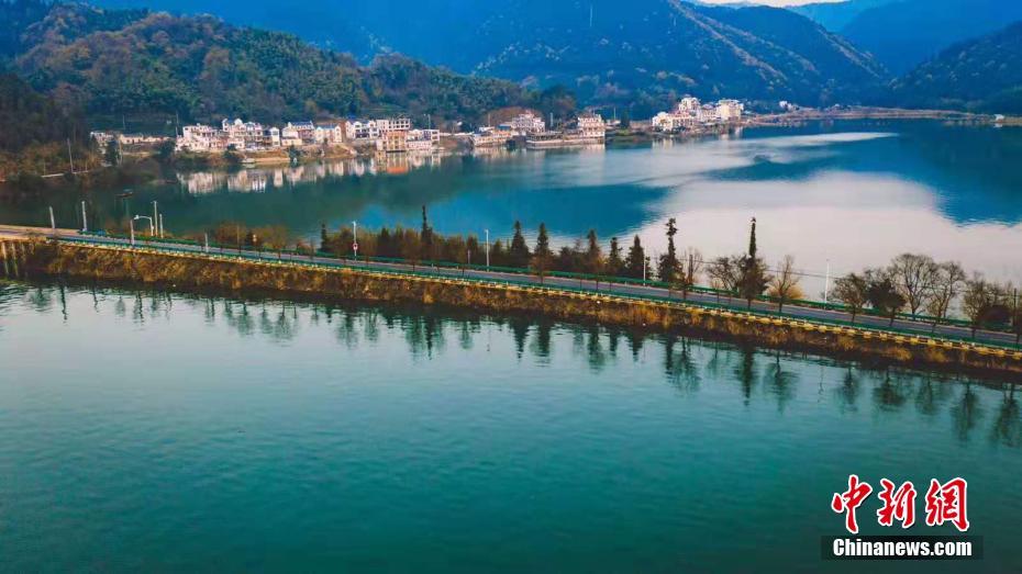 瑞鹄模.具：公司目前业务在手订单充足